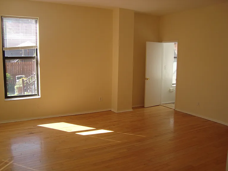 4362 McPherson Ave — Photo 11