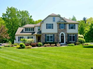 9 Hidden Crest Ct, Clifton Park, NY 12065
