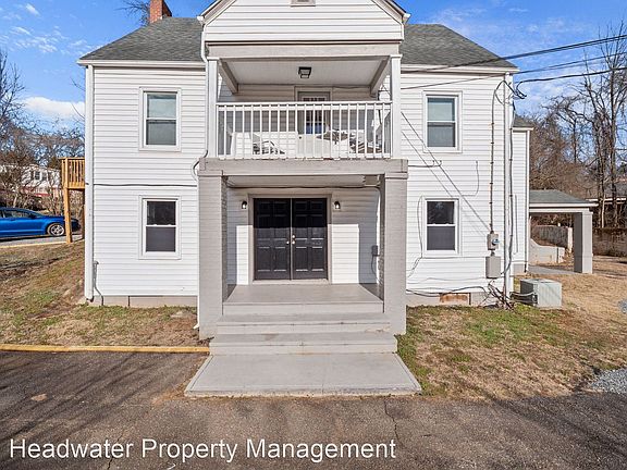 2nd image of 945 S Main St #A