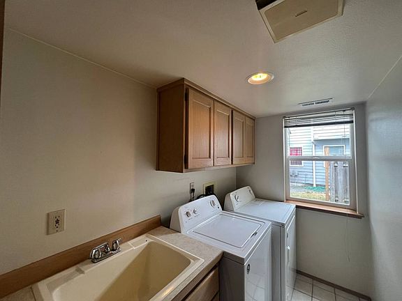 5th image of 2217 Xenia Ln