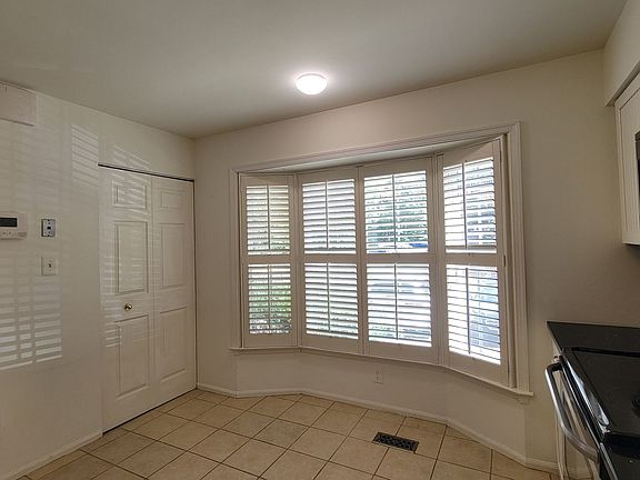 3rd image of 6106 Heron Pond Ct