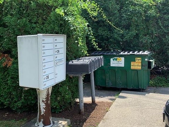 Mail / Garbage