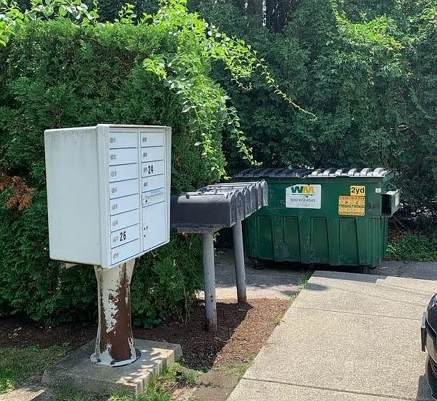 Mail / Garbage