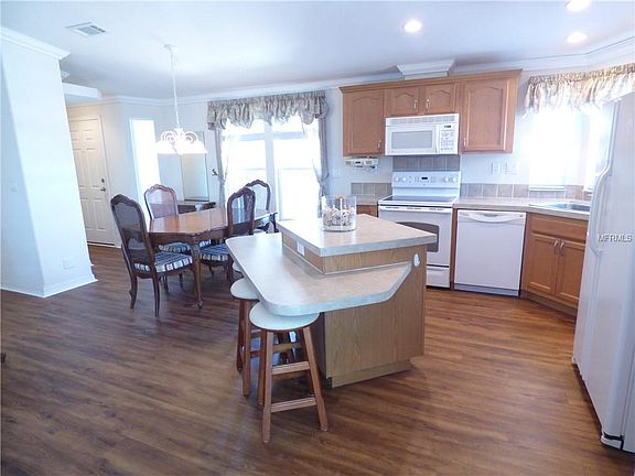 5th image of 216 Mantua Dr