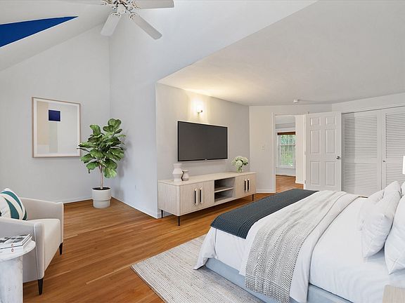 5th image of 111 Brigham St Unit 11B