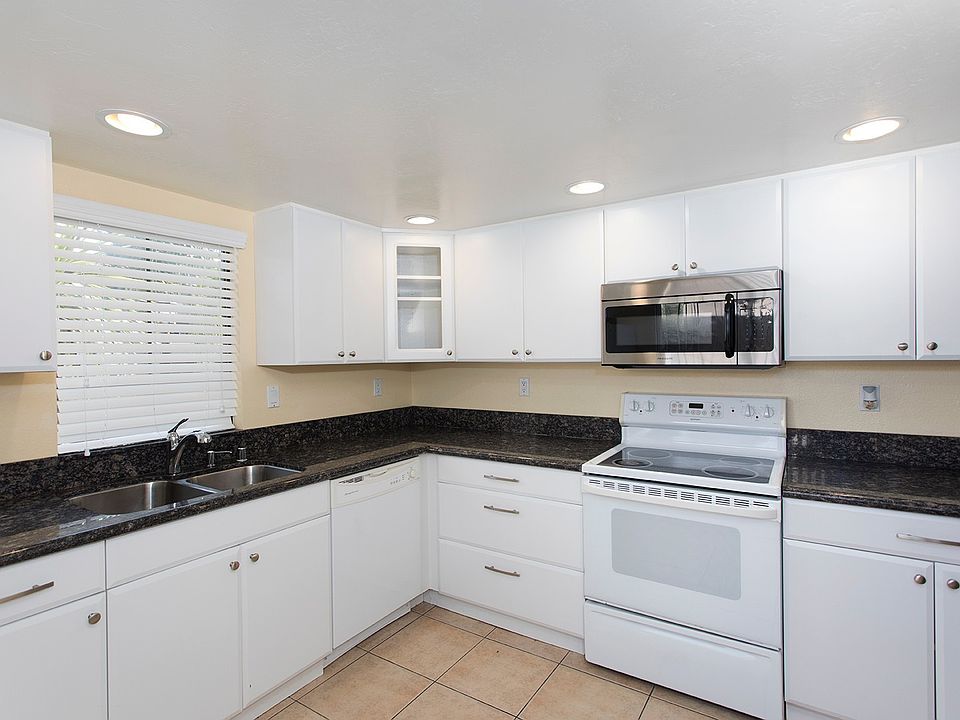 1st image of 1852 Diamond St APT 1