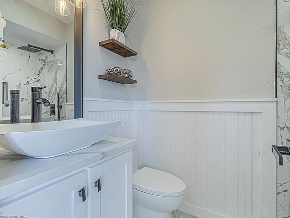 5th image of 5714 Green Manor St #1