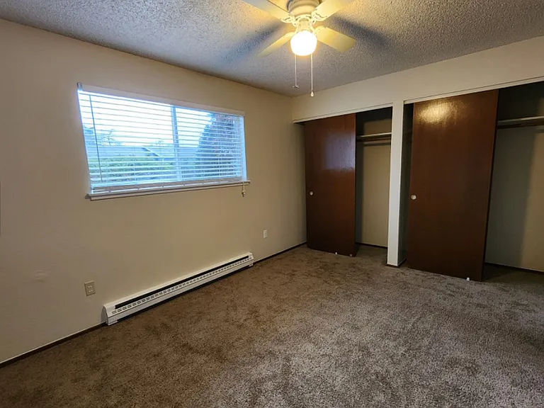 Alpha Park Apartments — Photo 19