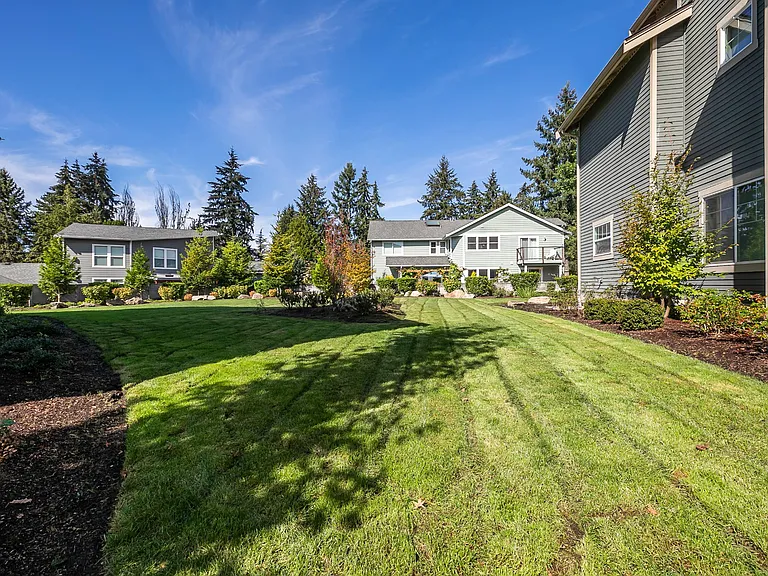 The Villas in Bellevue — Photo 21