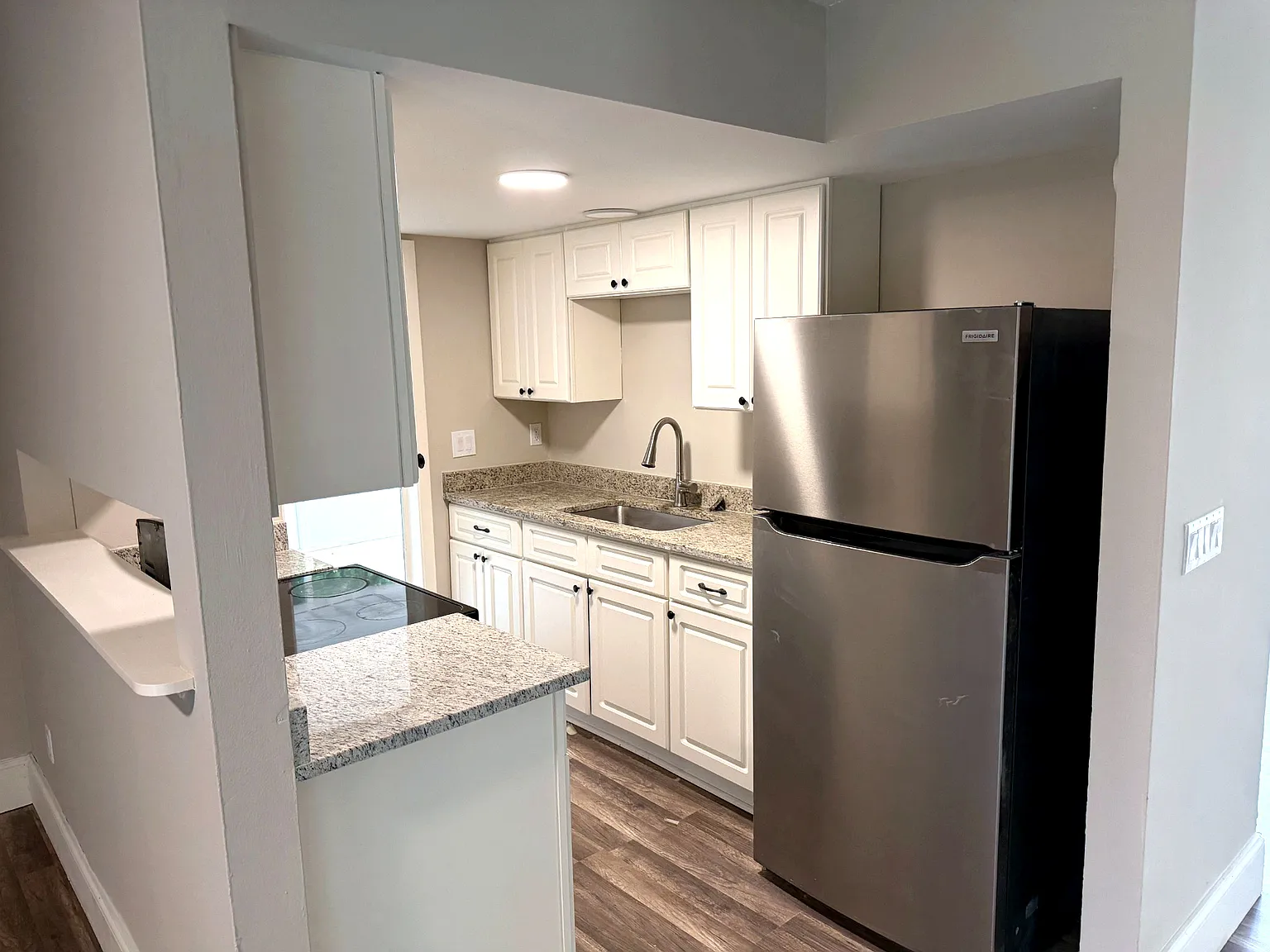 2 bed, 1348 sqft, $1,950 — Photo 2