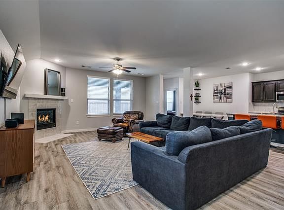 4th image of 4043 Starlight Creek Dr