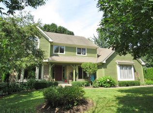 205 Hollow Way, Ingleside, IL 60041