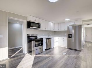 308 Seven Oaks Ln, Lothian, MD 20711