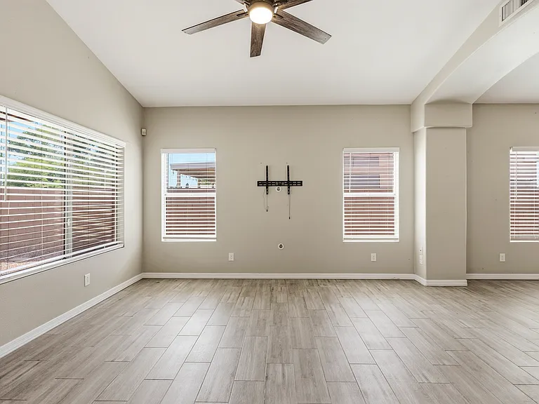 1274 E Lake Dr — Photo 12