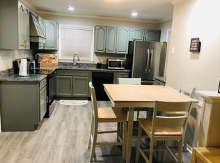 2218 Meloine Ln, Greensboro, NC 27407