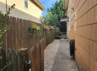632 E Olive St, Long Beach, NY 11561