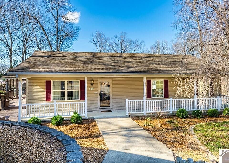 1st image of 384 Ferrell Cir