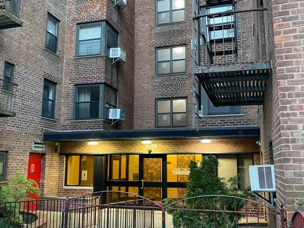 32-20 91st St #E110, East Elmhurst, NY 11369
