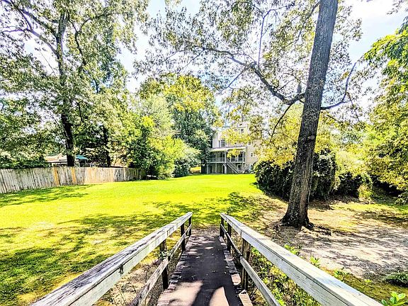 4th image of 790 Leslie Ln