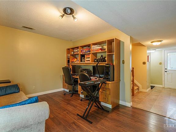 5th image of 144 Glamorgan Dr