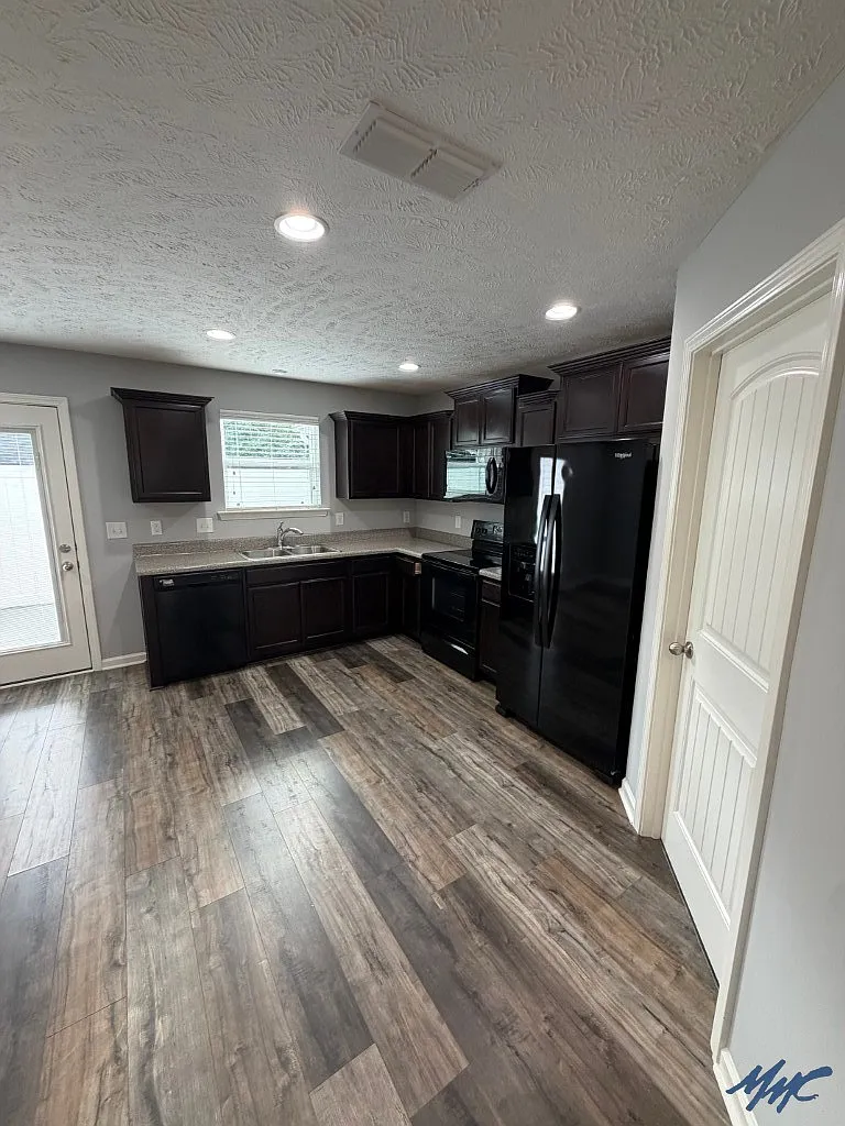2 bed, 2.5 bath, 1170 sqft, $1,475 — Photo 4
