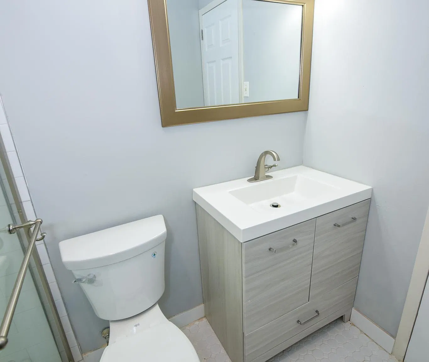 1 bed, 869 sqft, $1,595 — Photo 4