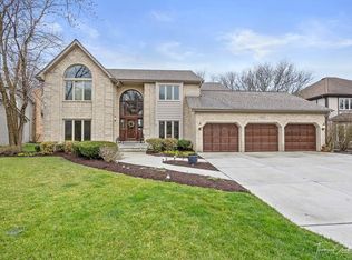824 Burgess Hill Rd, Naperville, IL 60565