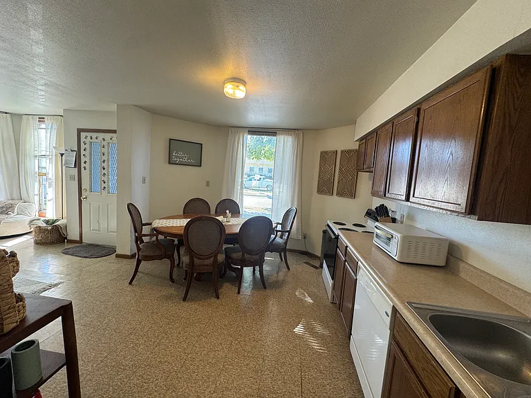 1009 W 22nd St #43 — Photo 4