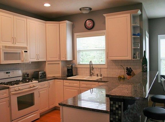 5th image of 6122 Janes Way