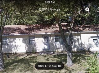 1006 Pin Oak Dr, Mahomet, IL 61853