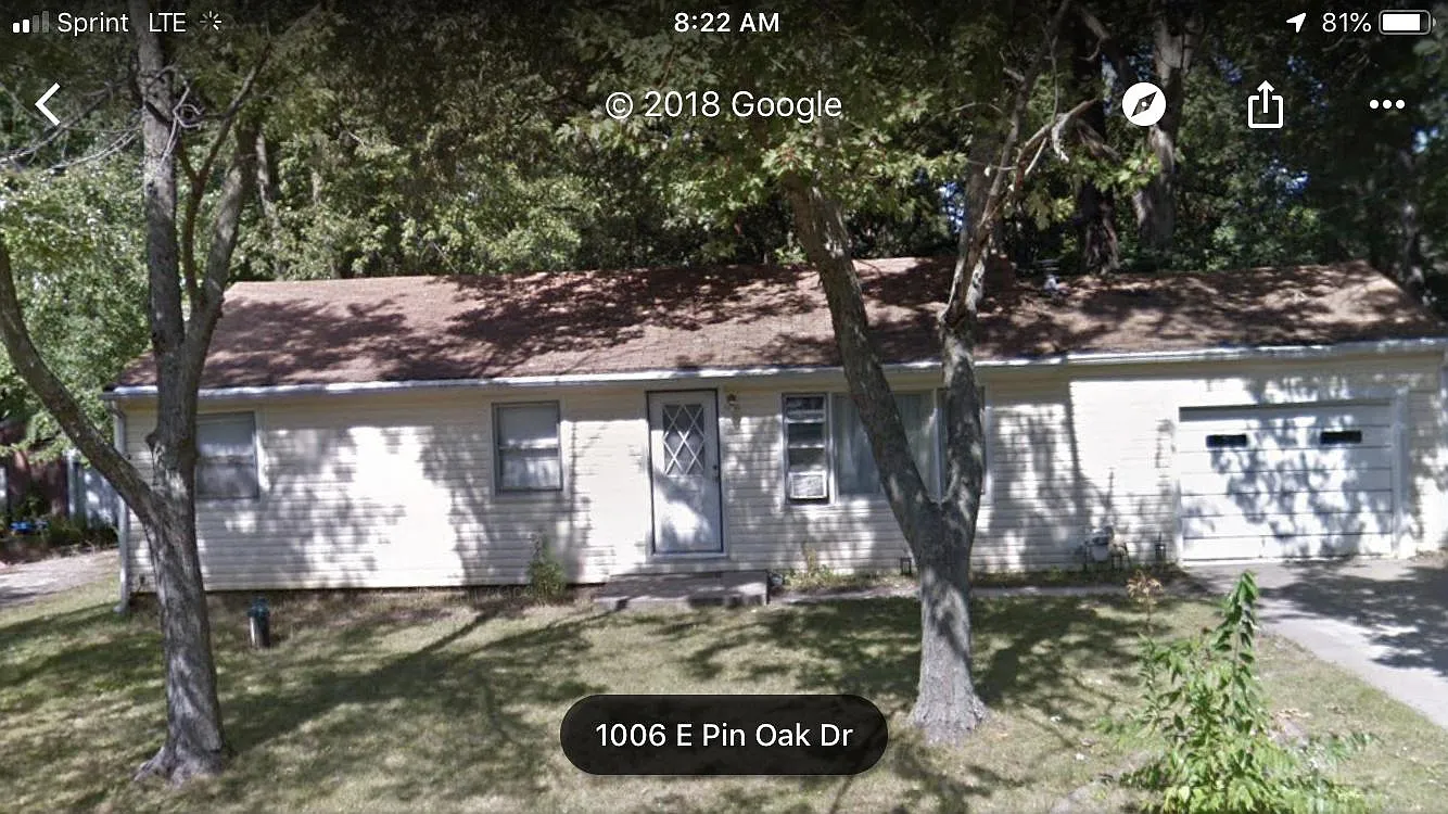 1006 Pin Oak Dr photo 1