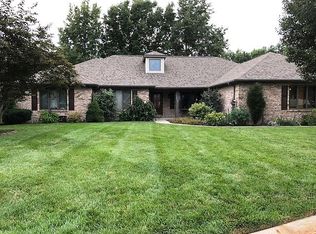 1602 Greenbrier Dr, O Fallon, IL 62269