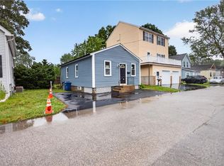 68 Uncas St, Warwick, RI 02889