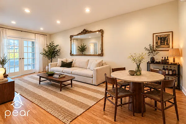Living room, photo 1