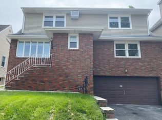 37 Entwistle Ave FLOOR 2, Nutley, NJ 07110