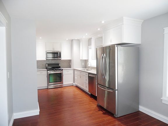 4th image of 448 Broadway St