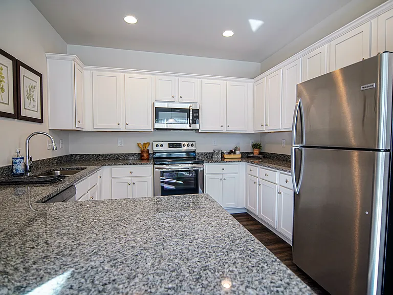100 Ping Ct — Photo 2