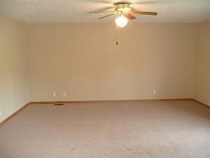 3rd image of 1408 Greenwell Dr