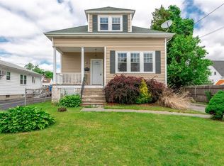 43 Argyle St, Cranston, RI 02920