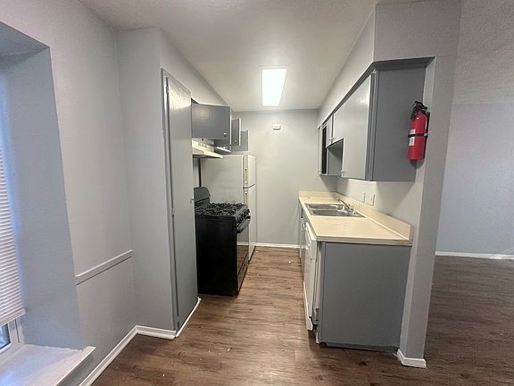 4th image of 4316 Baldwin Ave #202
