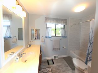 521 Atwood Ct, Newtown, PA 18940