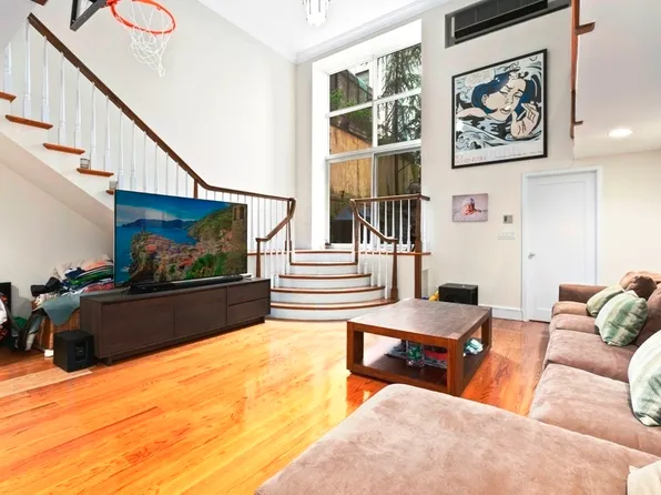 46 West 70th Street image 1 of 19