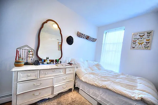 Rented by Metropolitan Realty | media 16