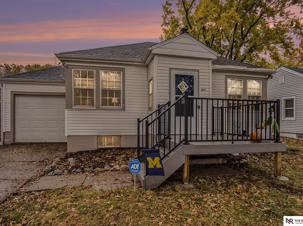 3907 N 67th St, Omaha, NE 68104