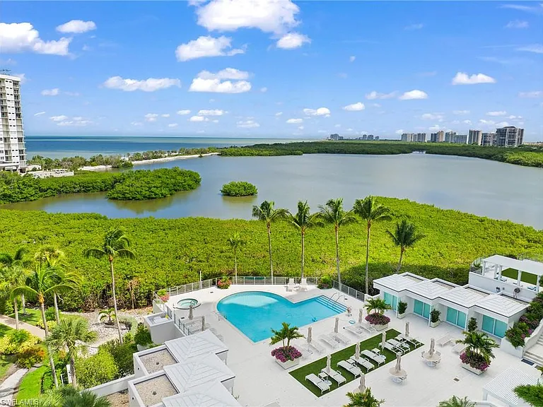 60 Seagate Dr #105 — Photo 31