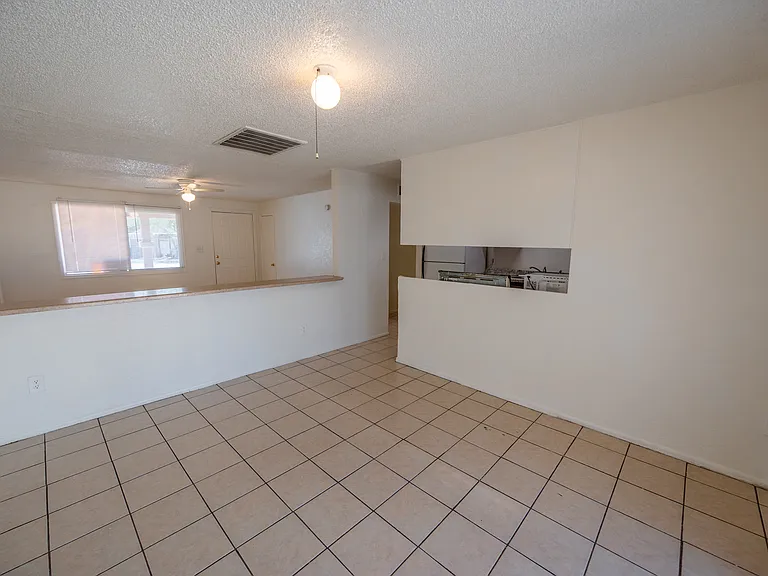 6528 W Windsor Ave — Photo 8