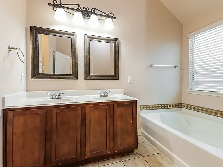 12153 Angel Food Ln — Photo 11
