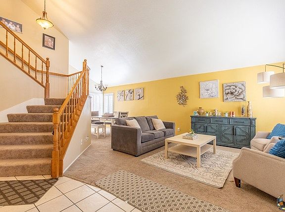3rd image of 2484 Wensley Ave