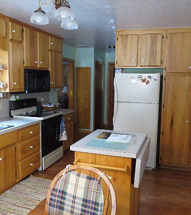3rd image of 640 Township Road 852