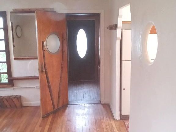 3rd image of 1335 Ingra St